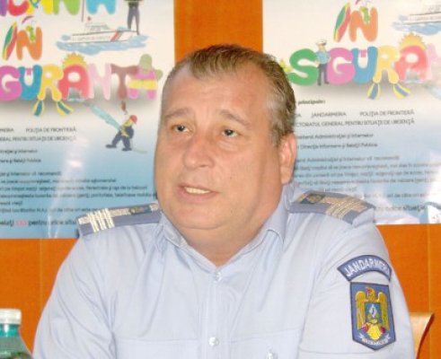8 absolvenţi ai Academiei, avansaţi în grad